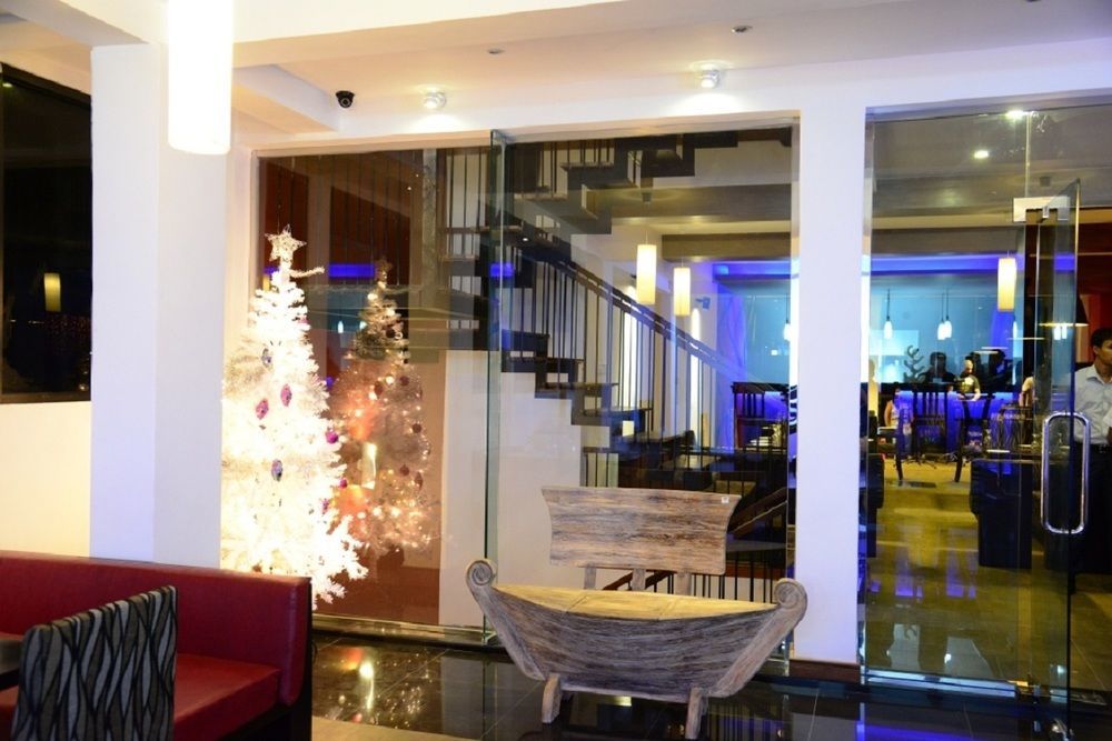 Oak Ray City Hotel Kandy Ngoại thất bức ảnh