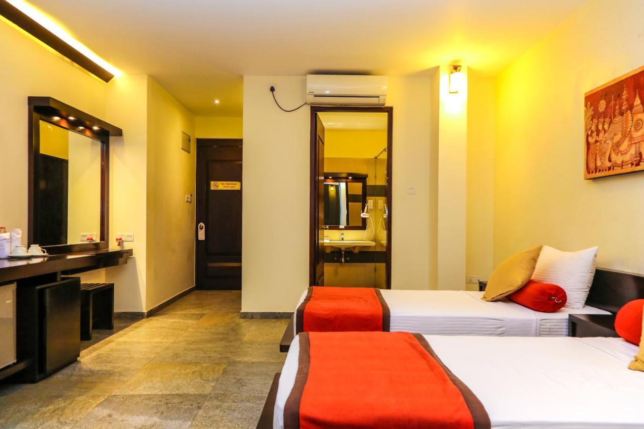 Oak Ray City Hotel Kandy Ngoại thất bức ảnh