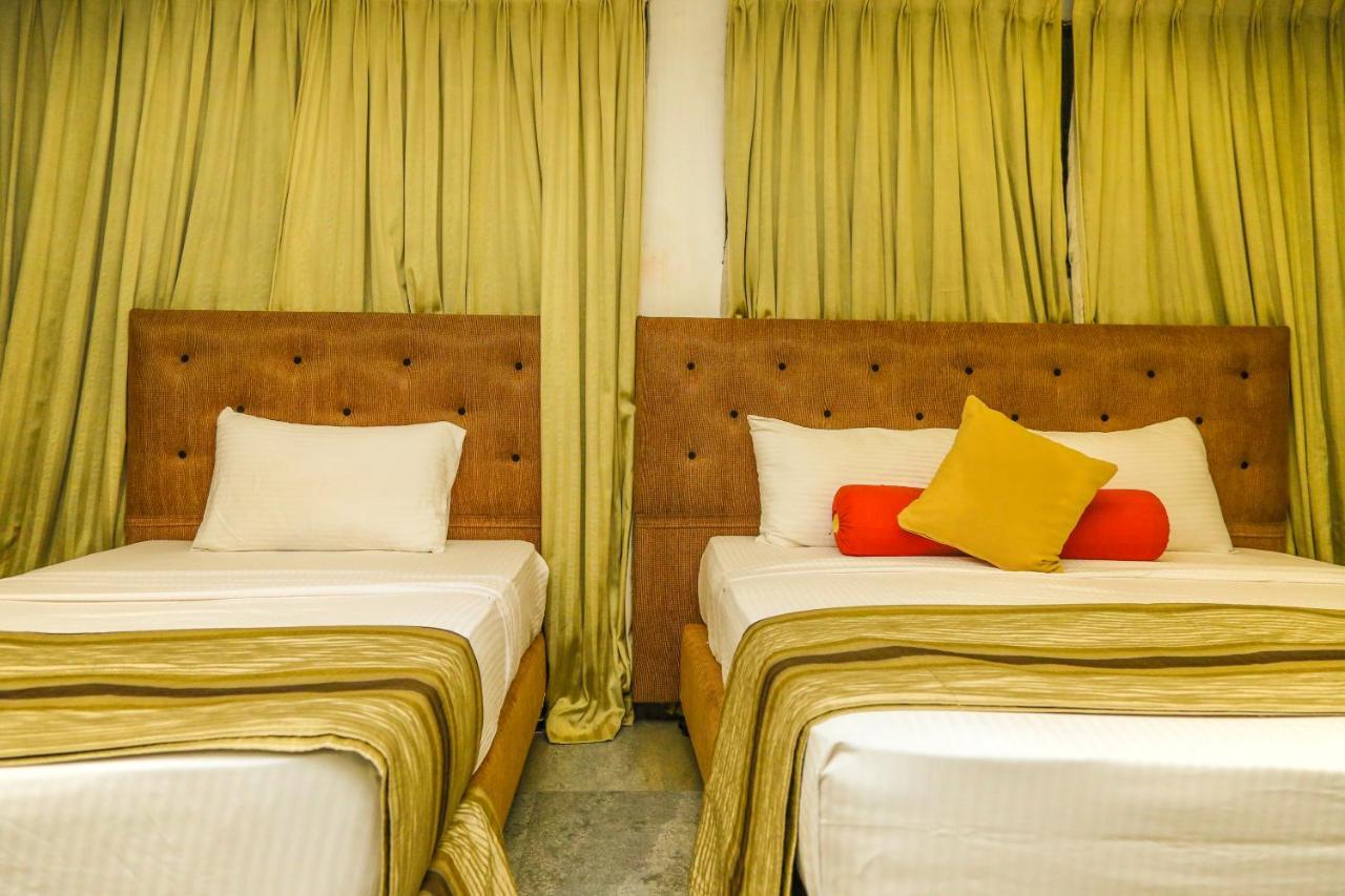 Oak Ray City Hotel Kandy Ngoại thất bức ảnh